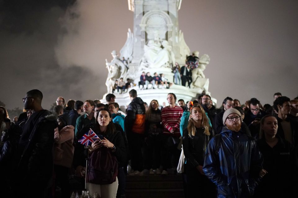 There was a sea of mourners outside the Palace late in the evening