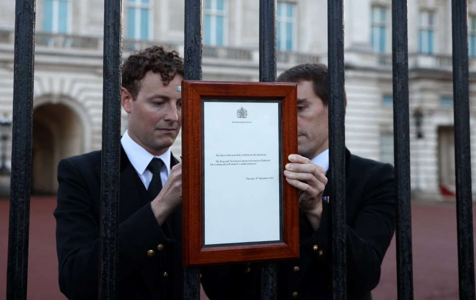 The announcement outside Buckingham Palace tonight