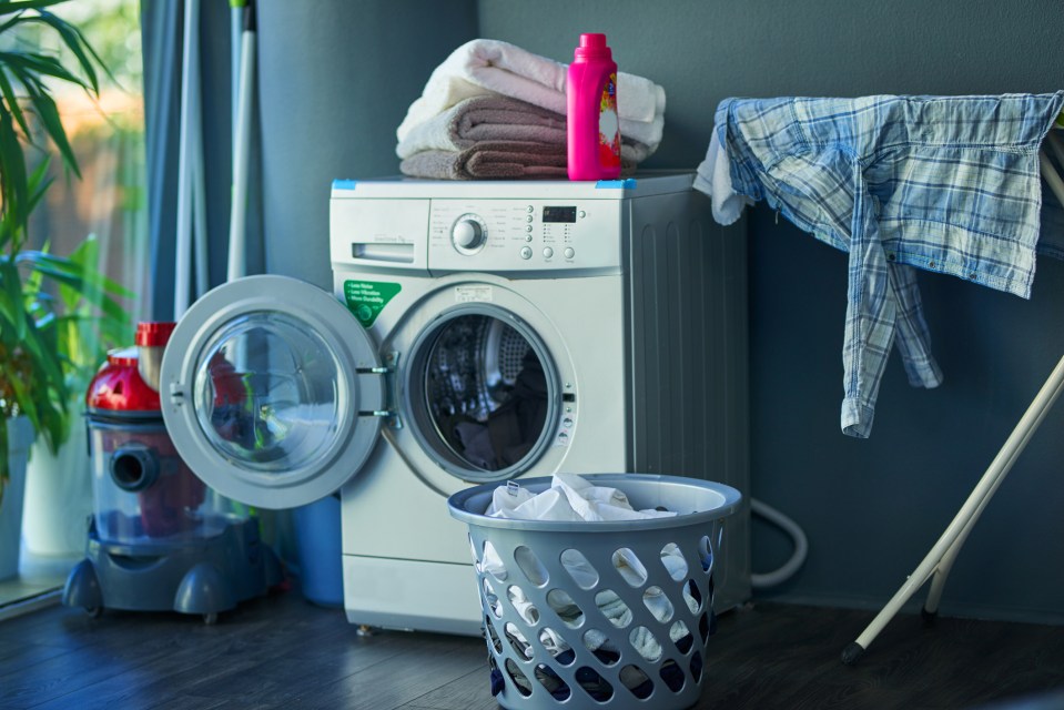 A TikToker discovered how you can remove your washing machine drawer to clean it