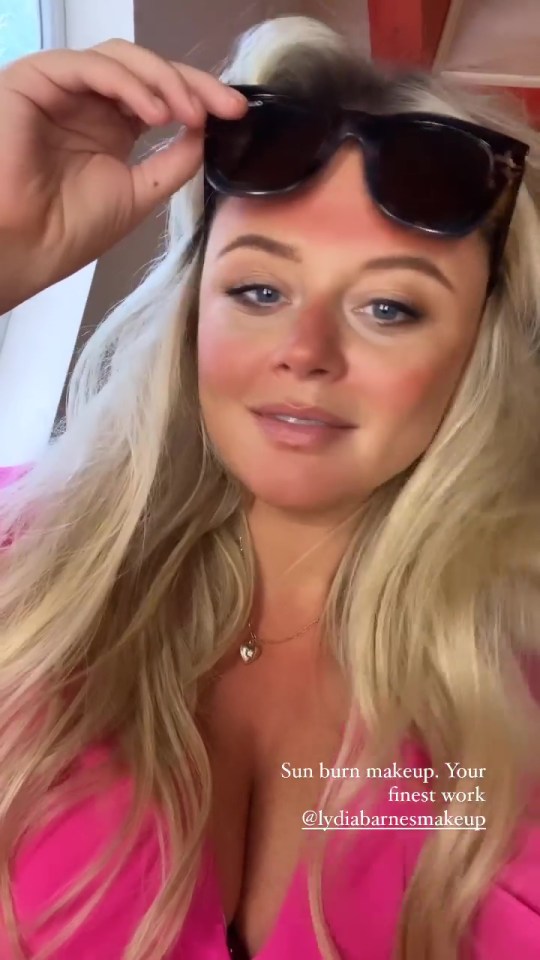 Emily showed off the tan 'fail' as she filmed for her show