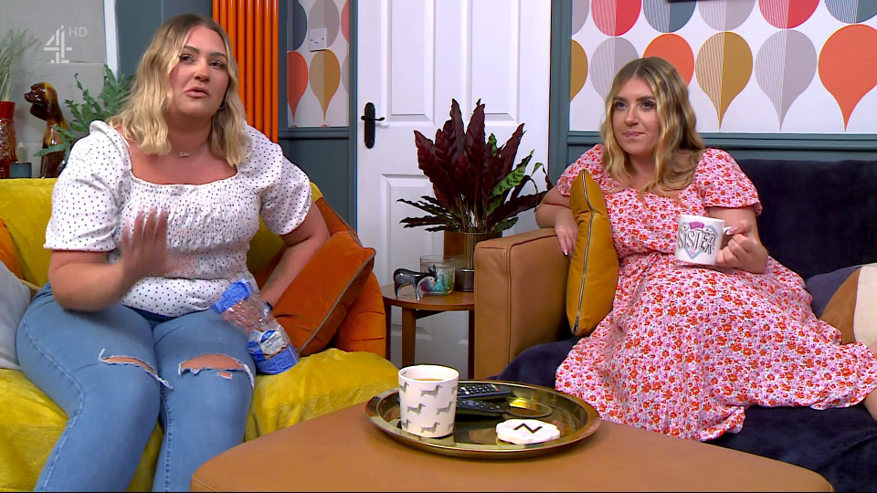 Gogglebox returned to screens with Ellie and Izzi Warner appearing