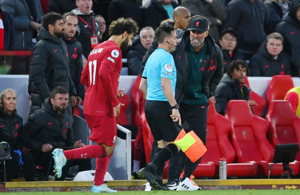 Klopp raged at the assistant referee during Liverpool's win over Manchester City