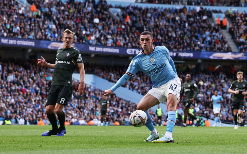 Phil Foden bags his side's second