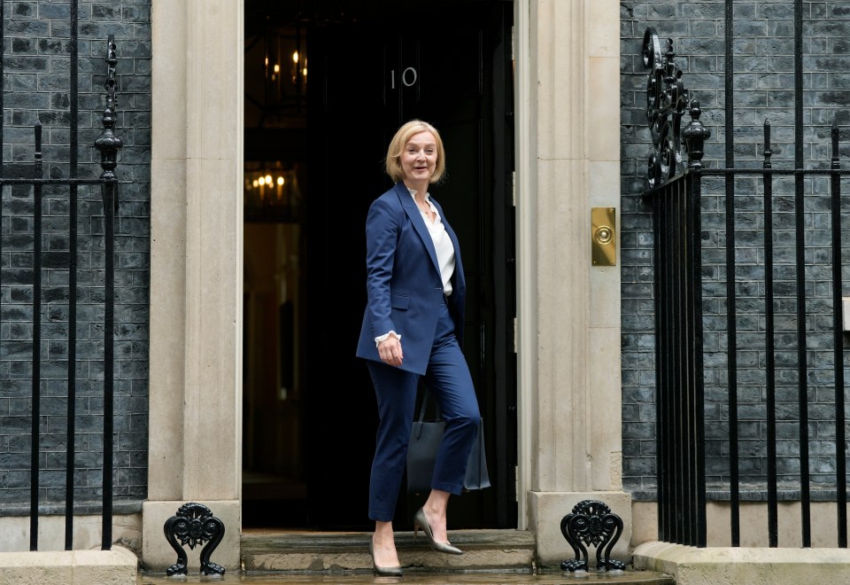 Ms Truss was meeting Mr Hunt at Chequers on Sunday as rumours continue to swirl of plots to oust the Prime Minister