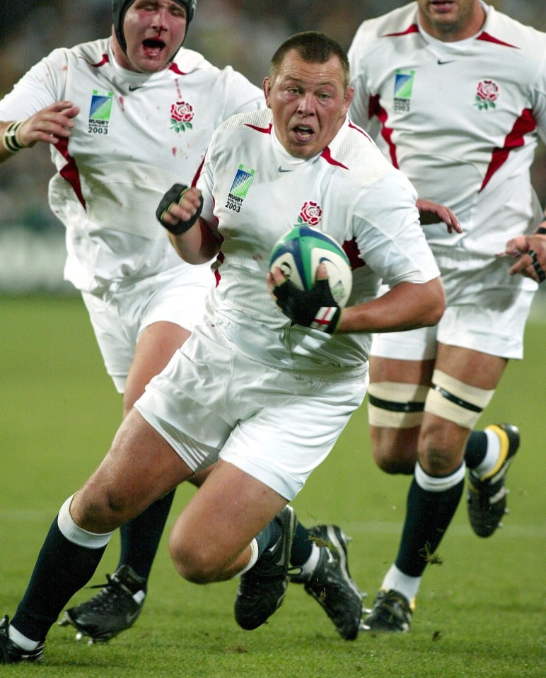 Steve Thompson in action during England's 2003 Rugby World Cup semi-final victory over France