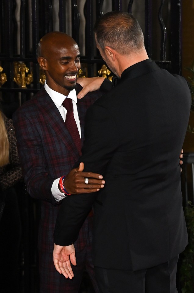 As he chatted to Mo Farah, he revealed his ring-less hand