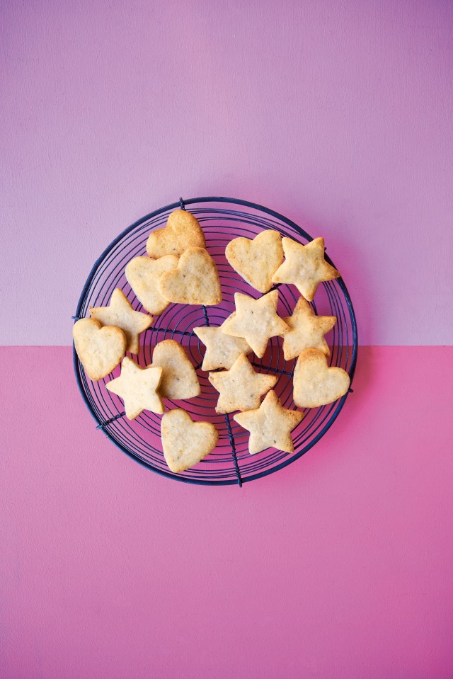 Serve this shortbread with ice cream or tea