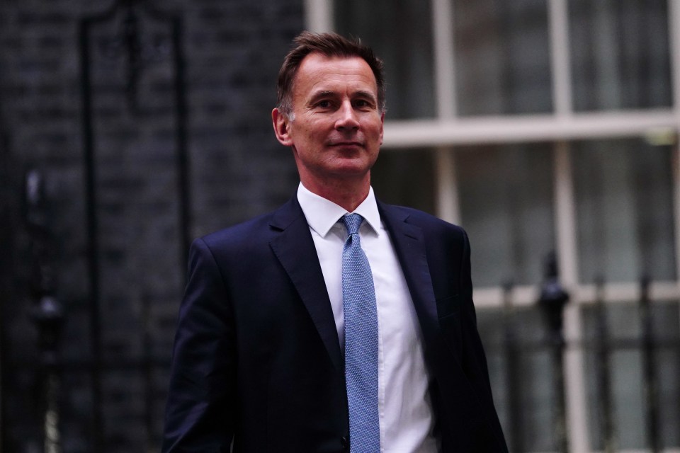 Jeremy Hunt cannot possibly claim to command the support of the Tory party at large, and his plans only show his rift with the PM