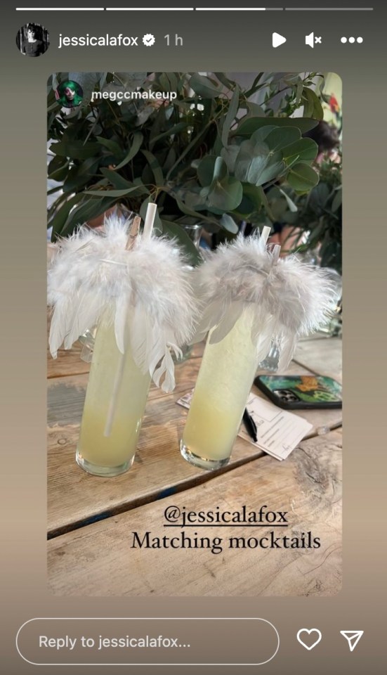 Even mocktails were glam with this unique feathered concoction