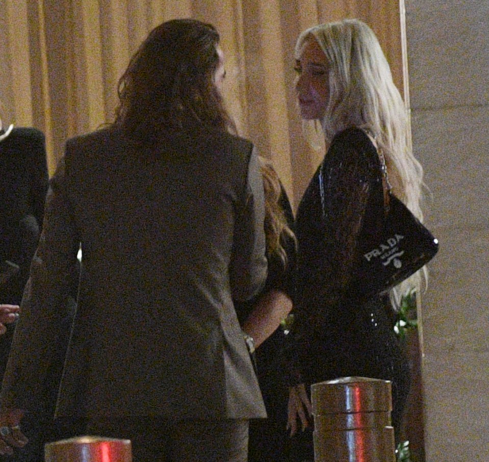 The pair chatted away after an award's show