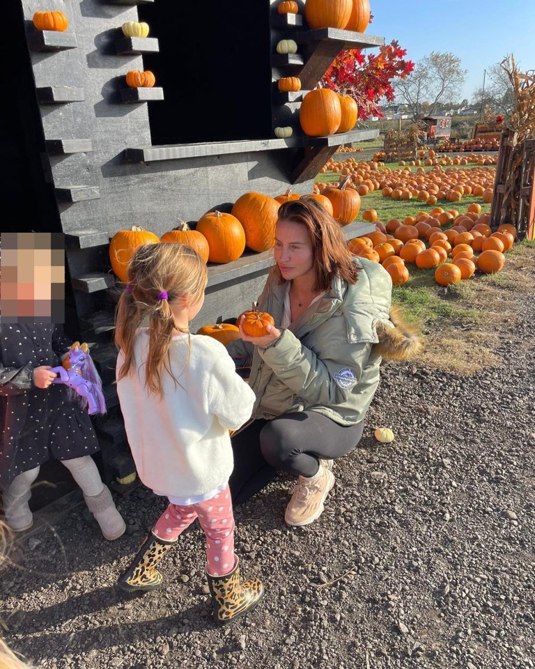 Ferne McCann enjoyed a day out with her daughter Sunday as they went pumpkin picking