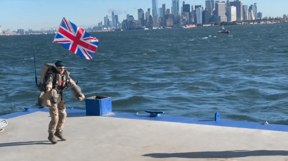 The military men landed on HMS Queen Elizabeth