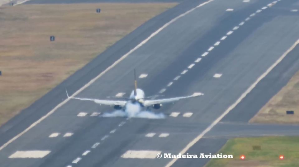 The Ryanair jet landed safely at the airport in Funchal