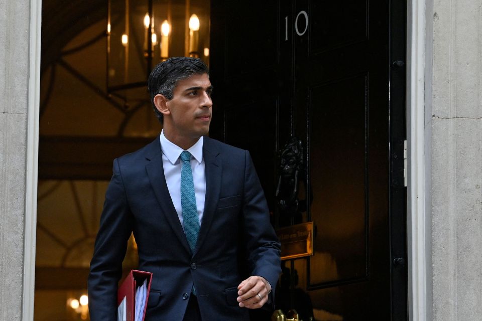 Rishi Sunak will try to get the British economy back on track with his Autumn Budget