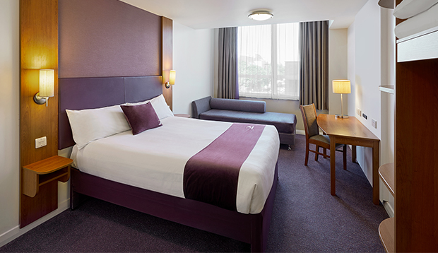 The Premier Inn London County Hall places you in the centre of London, being just minutes from the London Eye