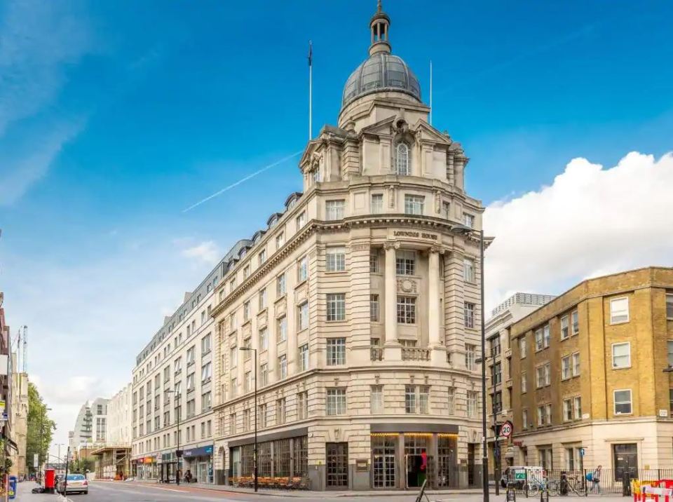 The Travelodge London Central City Road is the "perfect location to explore London's quirky side with trendy Shoreditch a 10 minute walk away"