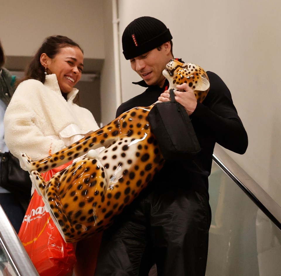 Joey Essex bought Vanessa Bauer a porcelain leopard on a shopping date