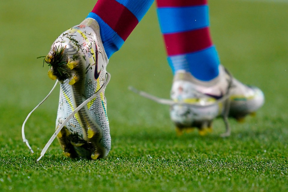 A closer shot of Gavi's boots while at Barcelona