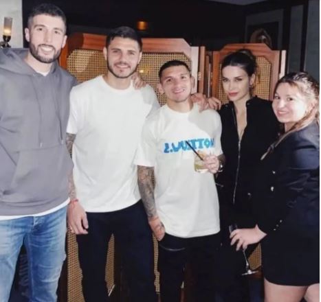 Mauro Icardi appears to be holding hands with his potential new girlfriend Devrim Ozkan