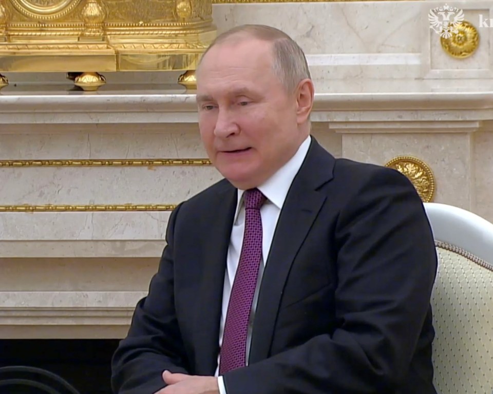 Putin looked puffy-faced and tired during the meeting