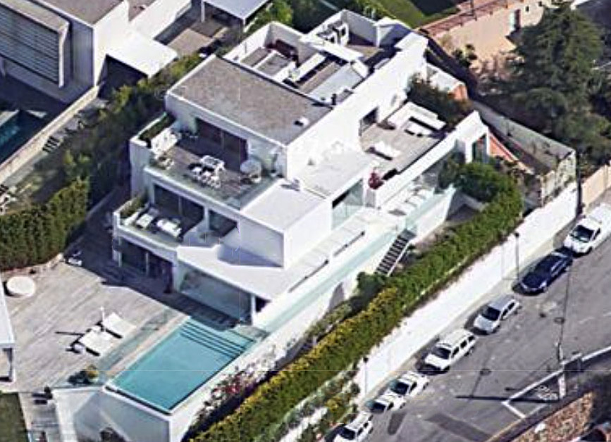 Shakira and Pique have agreed to sell their £12m Barcelona mansion