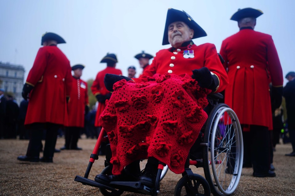 The nation fell silent at 11am to remember those who gave their lives