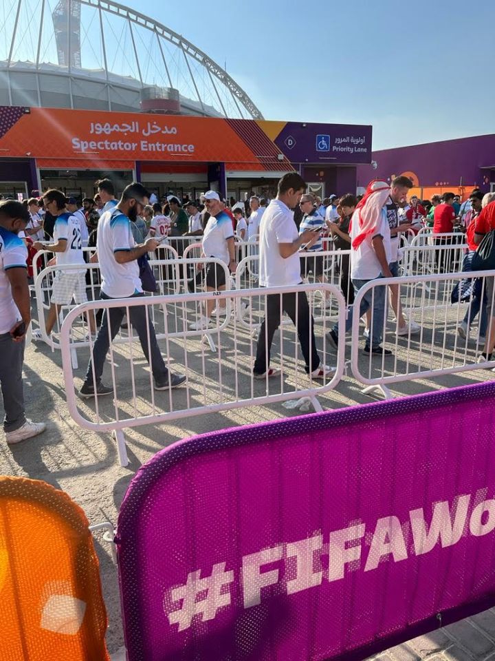 England fans queue to try and have their issue resolved