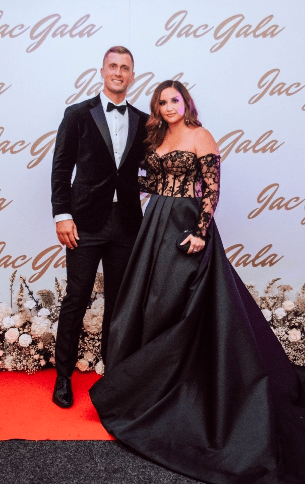 Jaqueline Jossa has addressed rumours about her marriage to dan