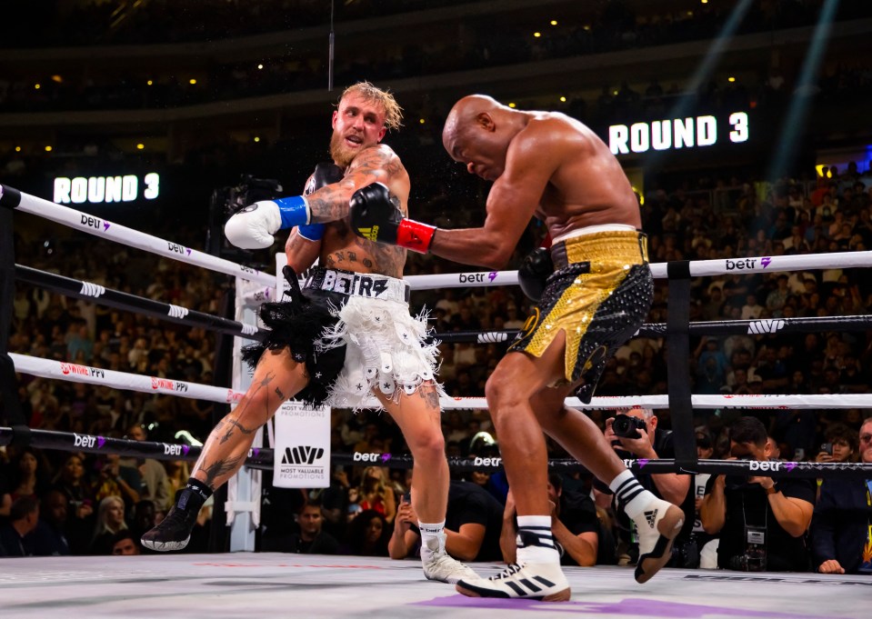 Jake Paul beat Anderson Silva on points