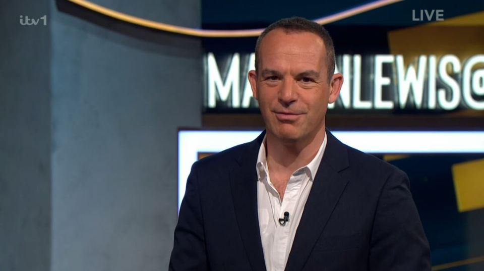 Martin Lewis' MSE explains how you could cut your broadband bill costs