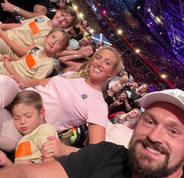 Paris Fury took a sweet snap of her family as they sat front row to watch the WWE clash at the Castle in Cardiff