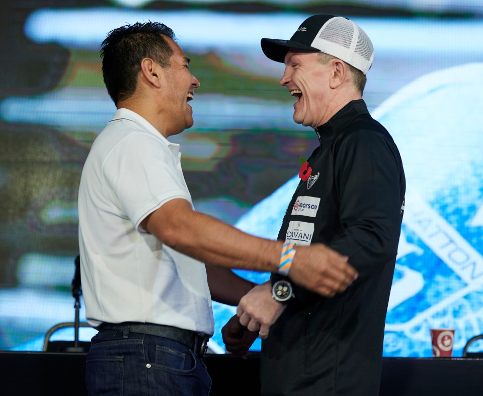 Ricky Hatton faces off against Marco Antonio Barrera