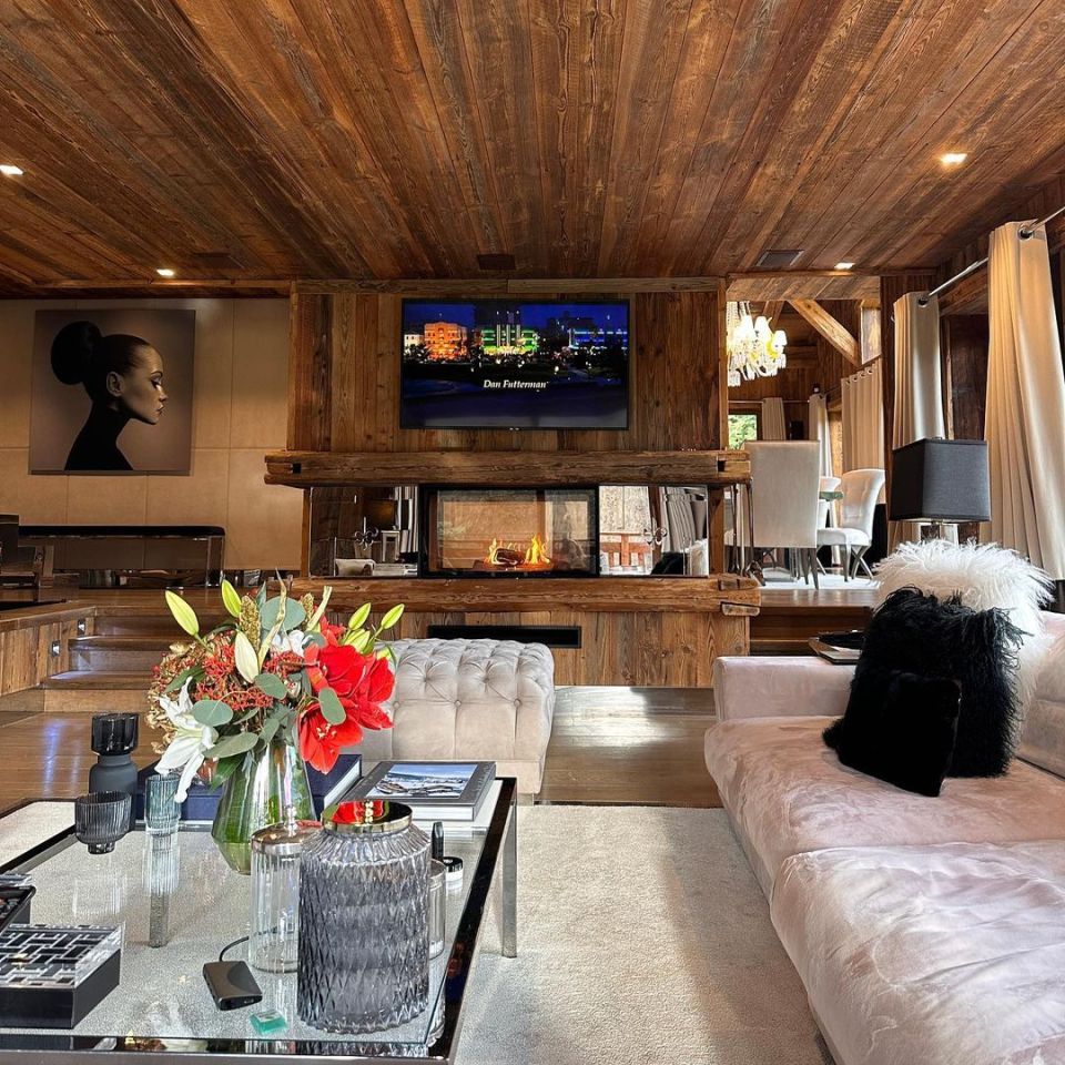 Pictures of the stunning chalet were shared online