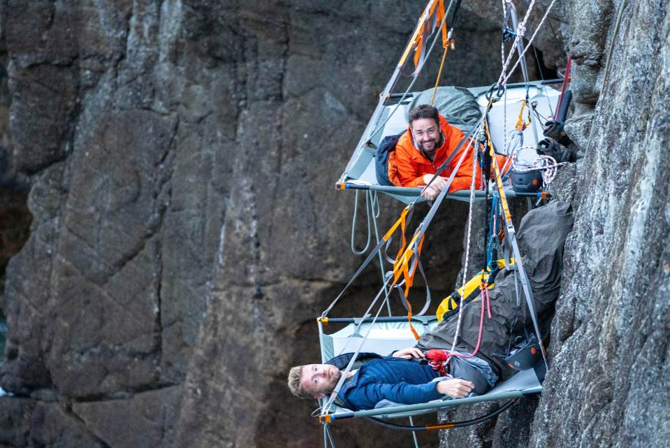 Freddie & Jason have a shot at extreme camping