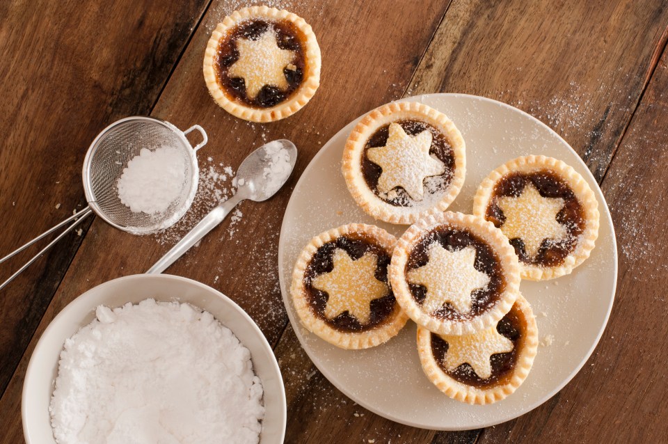 We’ve rounded up the cheapest place to buy mince pies this week