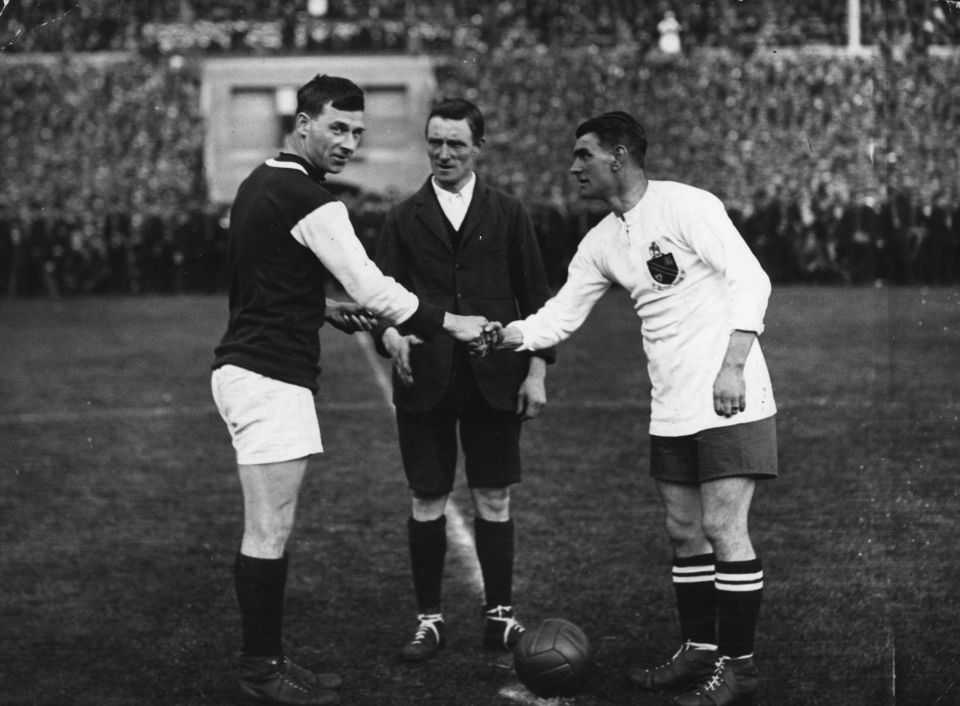 Bolton captain Joe Smith (right) before the White Horse final