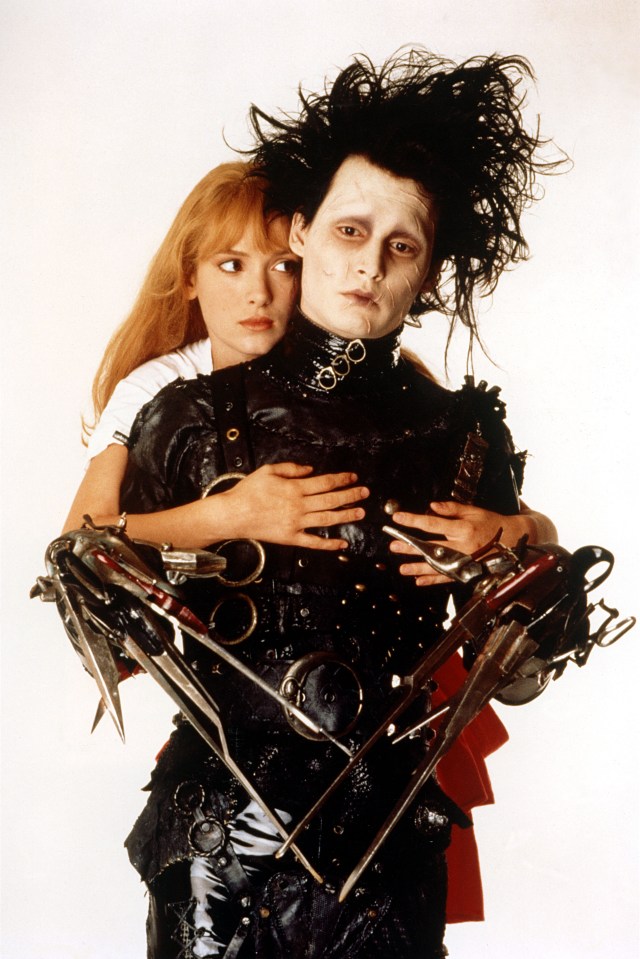 AM3T45 EDWARD SCISSORHANDS 1990 film with Winona Ryder and Johnny Depp