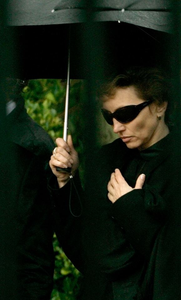 Marina at her husband's funeral in 2006