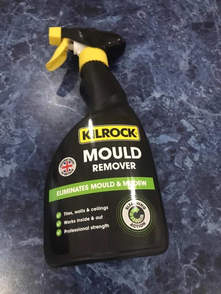 Shoppers are praising this £1.99 mould remover spray from Home Bargains