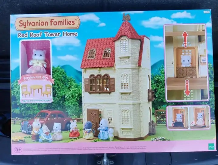 Mum Tanya managed to get her hands on this massive Sylvanian Families toy for a fraction of the price