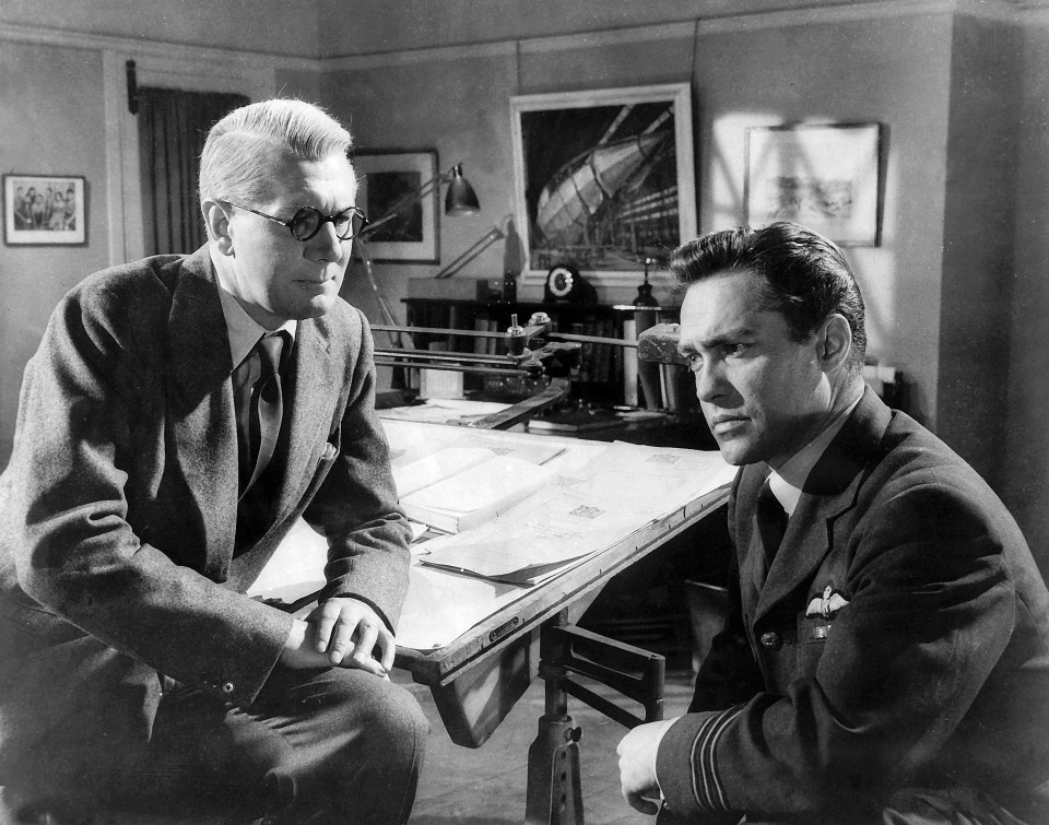 Michael Redgrave and Richard Todd in 1955 film The Dam Busters