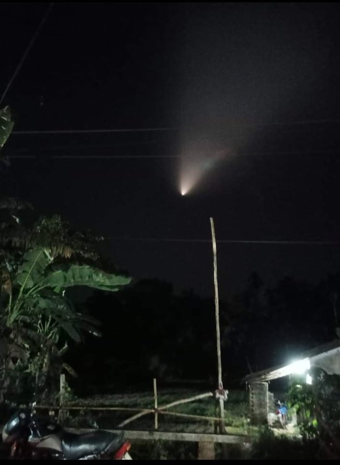 Some residents claimed the luminous object was a UFO