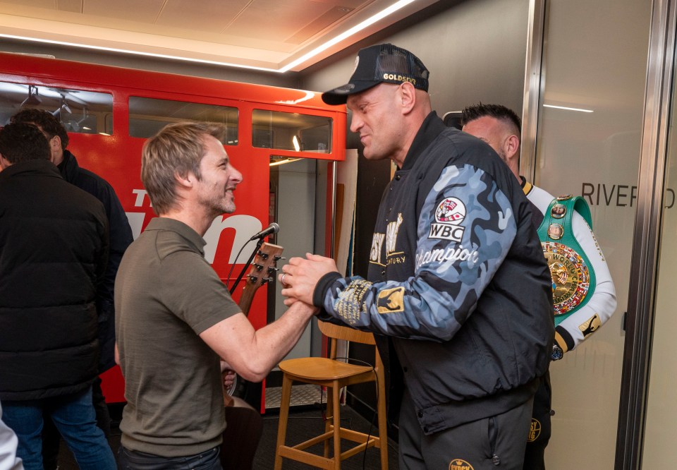 England's lucky mascot Chesney changed the lyrics when he linked up with Gypsy King Tyson