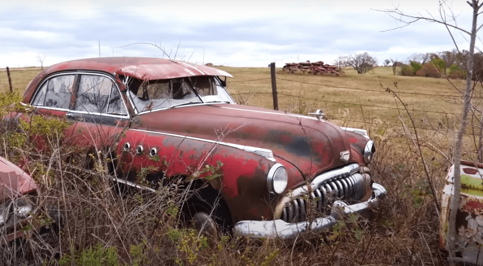 This incredible car graveyard was reveal on YouTube