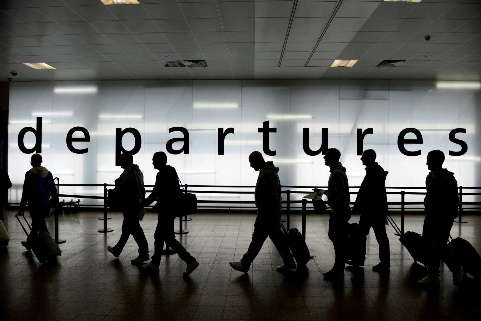 Many airports no longer have smoking lounges indoors