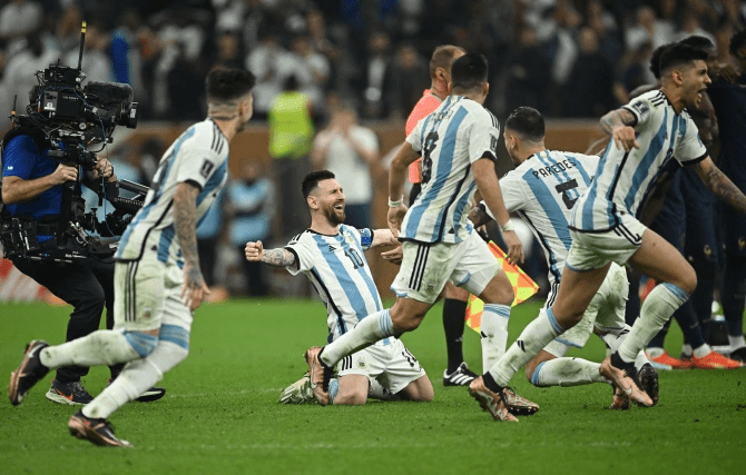 Messi fell to his knees when victory was confirmed