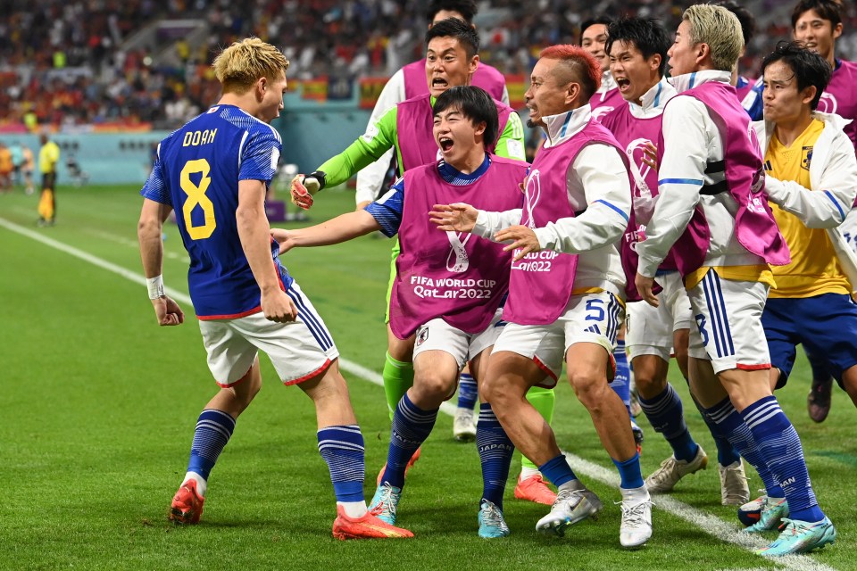 Japan defeated Spain 2-1 to reach the last-16 of the World Cup