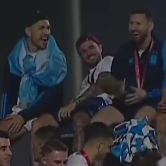 He then began cracking up along with the rest of his Argentine team-mates