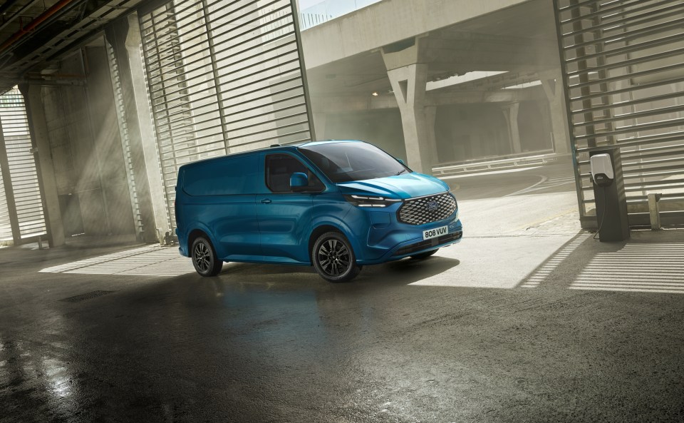 The Ford Transit Custom arrives with diesel and pure electric power