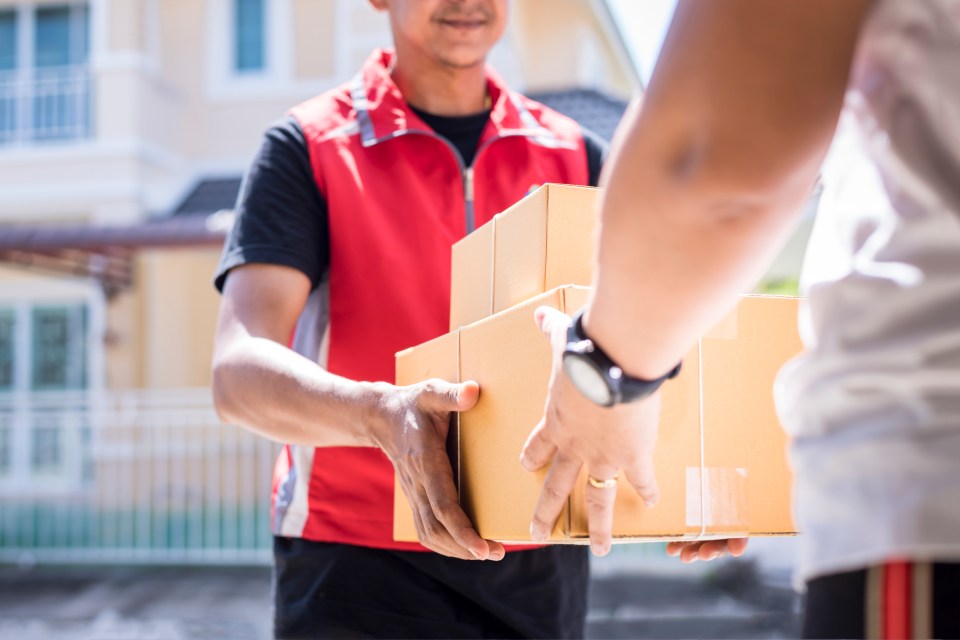 We explain your refund rights if a parcel goes missing or arrives late